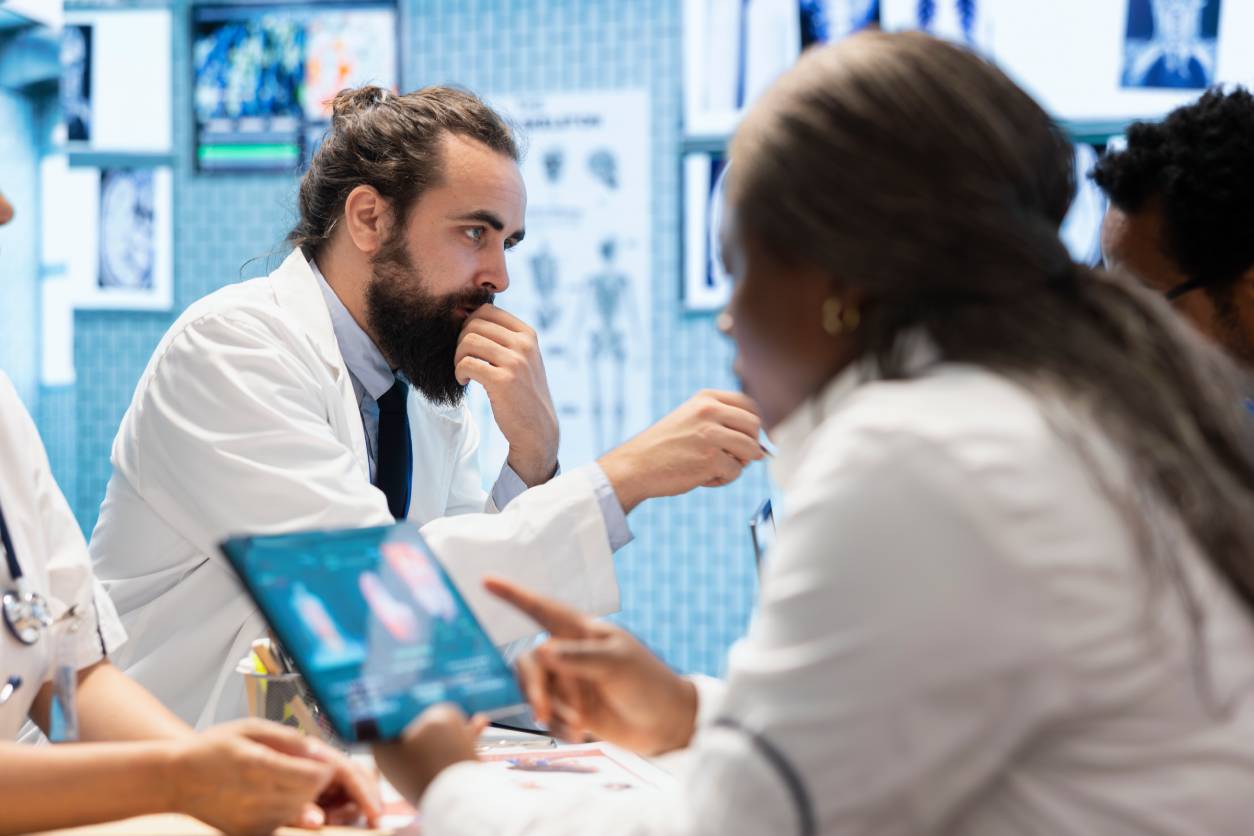 Conservative management illustration